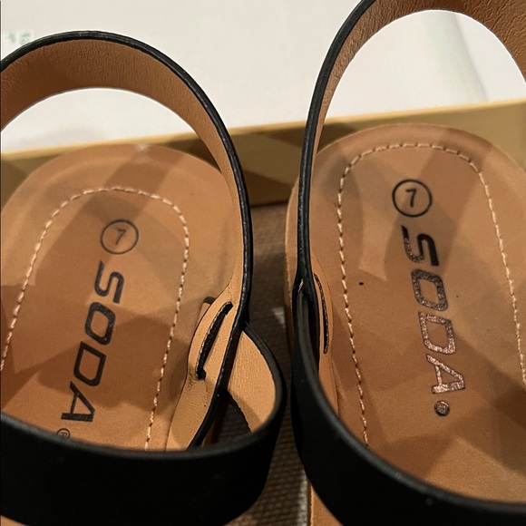 Soda Women's Black Chester-S Wedge Sandals/NIB/7 - Picture 13 of 15